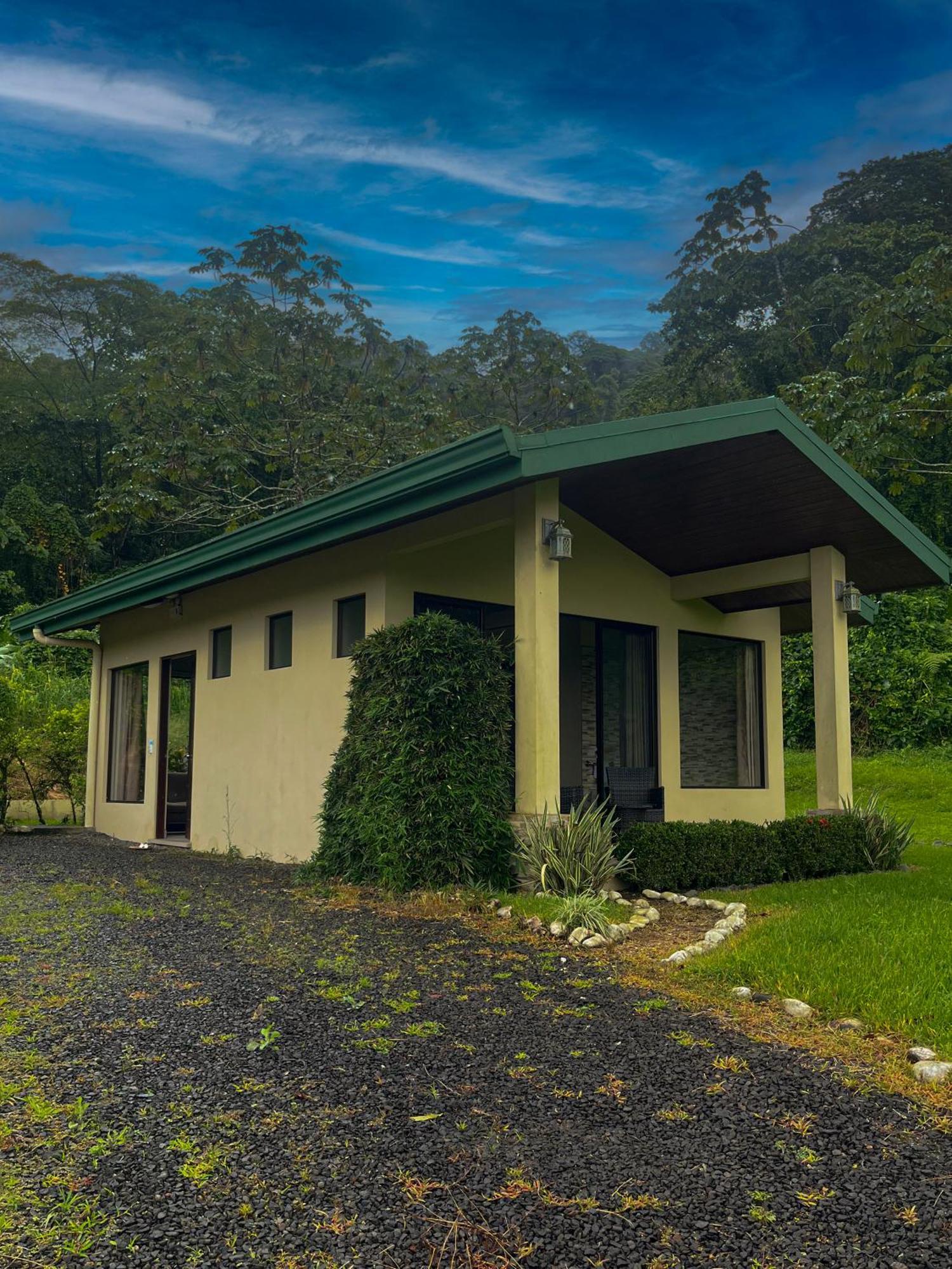 Arenal Roca Suites La Fortuna Exterior foto